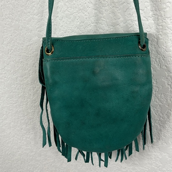 Free People X Cut and paste Los Angeles Embroidered Fringe Crossbody Leather - Picture 6 of 11